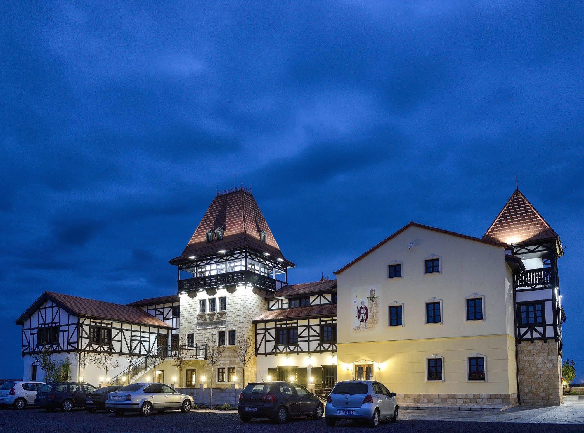 Hotel Castel Royal Mosnita Noua Exterior foto